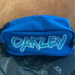Oakley grooming bag